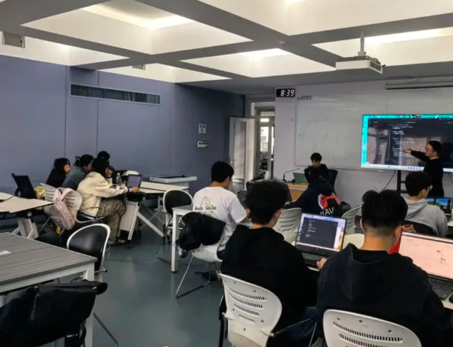 幼稚比喻数学作业是否有涂改和草稿痕迹过于完美的作业或许值